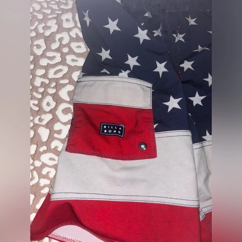 BillaBong platinum pump USA print swim trunks